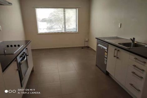 Photo of property in 1/2 Swan Hill Drive, Glen Eden, Auckland, 0602