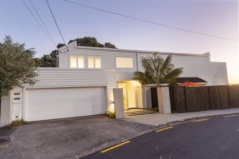 Photo of property in 83 Ngataringa Road, Devonport, Auckland, 0624