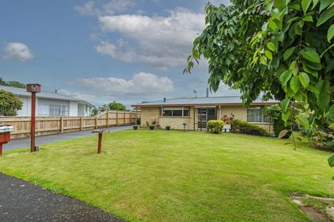 Photo of property in 16 Suffolk Crescent, Feilding, 4702