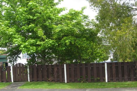 Photo of property in 10 Benton Place, Manurewa, Auckland, 2102