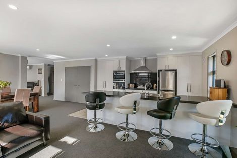 Photo of property in 6 Leet Crescent, Papamoa Beach, Papamoa, 3118