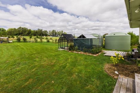 Photo of property in 18 Tiffen Lane, Waipawa, 4210