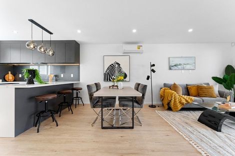 Photo of property in 2/18 Sylvan Crescent, Te Atatu South, Auckland, 0610