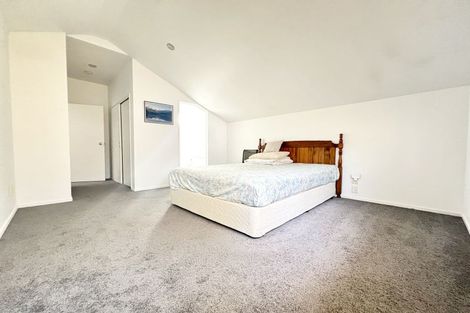 Photo of property in 1/114 Seaview Road, Glenfield, Auckland, 0629