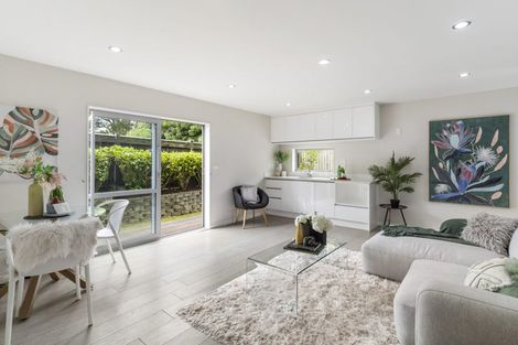 Photo of property in 17 Richard Avenue, Bucklands Beach, Auckland, 2014