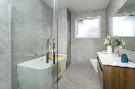 Photo of property in 25 Ahorangi Road, Silverdale, 0932