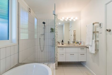 Photo of property in 85 Nicholson Road, Khandallah, Wellington, 6035