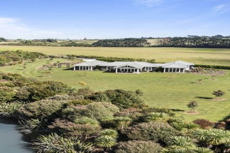 Photo of property in 90 Bushlake Way, Kingseat, Papakura, 2580