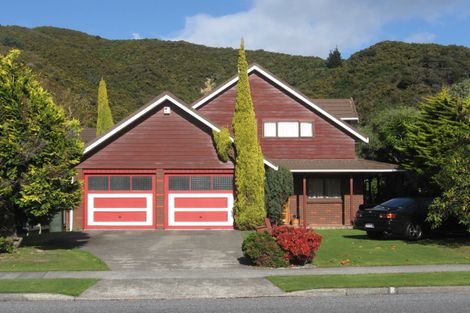 Photo of property in 38 Waddington Drive, Naenae, Lower Hutt, 5011