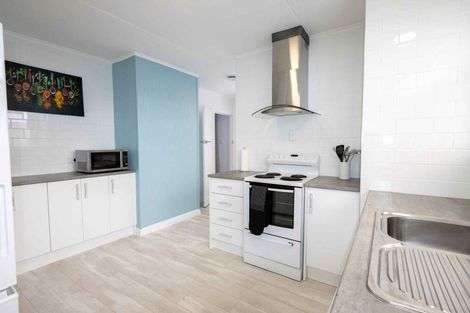 Photo of property in 5 Dowding Street, Melville, Hamilton, 3206