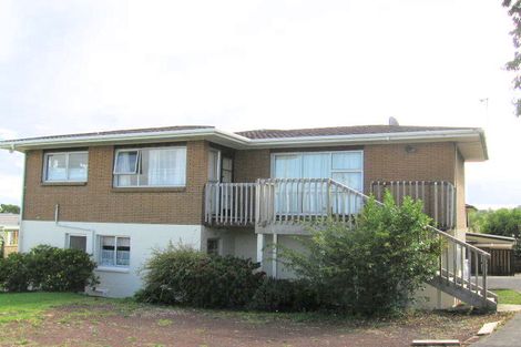 Photo of property in 940 East Coast Road, Northcross, Auckland, 0630