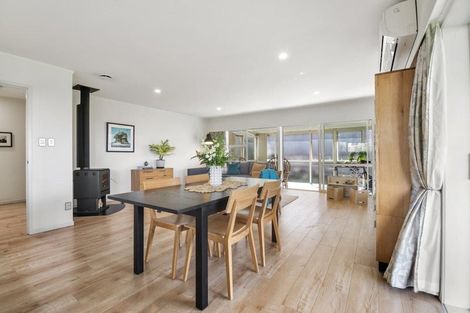 Photo of property in 1/3 Hall Road, Glenfield, Auckland, 0629