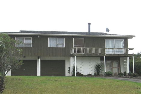 Photo of property in 40 Miltonia Avenue, Te Atatu South, Auckland, 0610