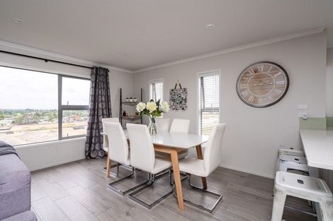 Photo of property in 155 Keri Vista Rise, Papakura, 2110