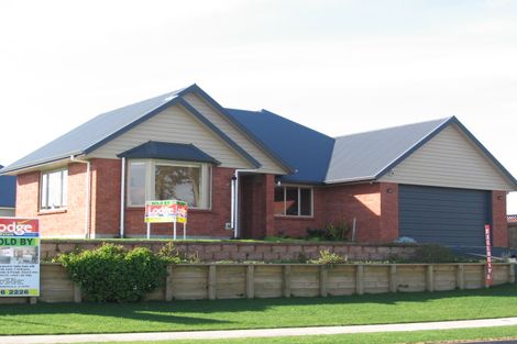 Photo of property in 6 Nottingham Drive, Hamilton East, Hamilton, 3216