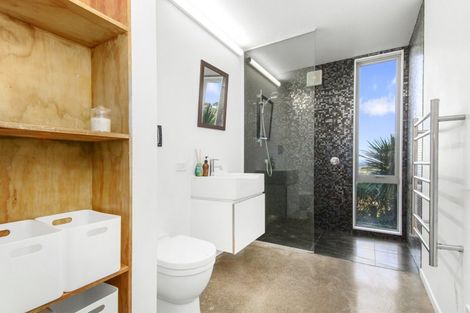 Photo of property in 13 Bella Vista, Melrose, Wellington, 6023