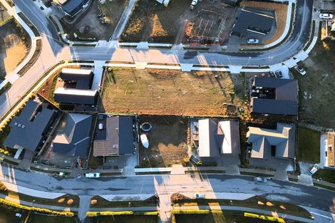 Photo of property in 66 Kirimoko Crescent, Wanaka, 9305