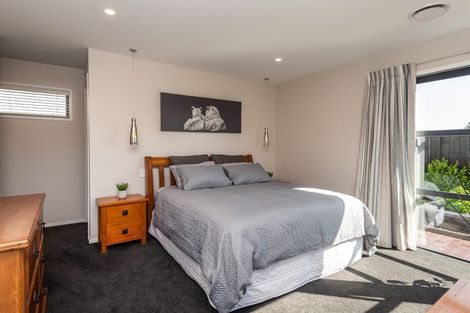 Photo of property in 41 Waterstock Way, Parklands, Christchurch, 8083
