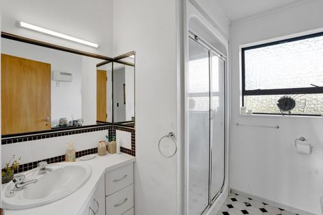 Photo of property in 8b Squire Place, Blagdon, New Plymouth, 4310