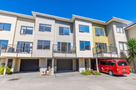 Photo of property in Te Kakariki Apartments, 5/5 Wellington Road, Paekakariki, 5034