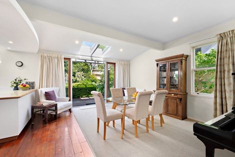 Photo of property in 35 Rimu Road, Kelburn, Wellington, 6012