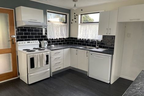 Photo of property in 142 Mark Avenue, Grenada Village, Wellington, 6037