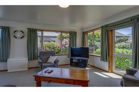 Photo of property in 2 Kitchener Square, Highfield, Timaru, 7910