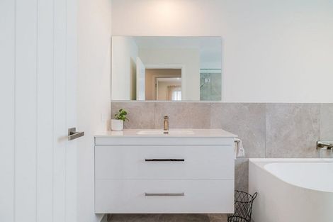 Photo of property in 58 Freedom Drive, Kelvin Grove, Palmerston North, 4414