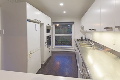 Photo of property in 6 Lancelot Road, Orewa, 0931