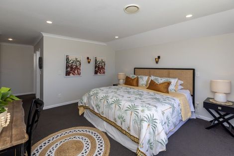 Photo of property in 56 Kakariki Grove, Waikanae, 5036