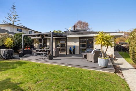 Photo of property in 6 Aintree Crescent, Awapuni, Palmerston North, 4412