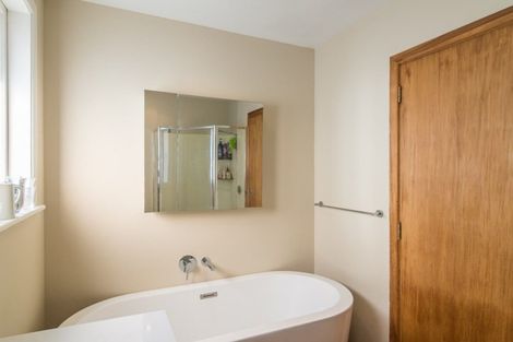 Photo of property in 88 Ngaio Road, Waikanae, 5036