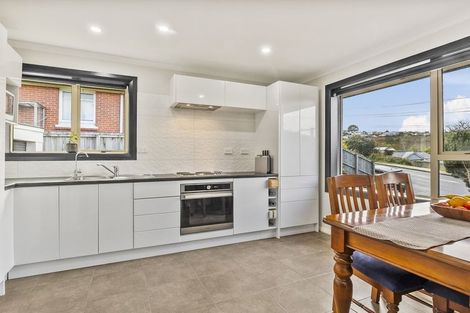 Photo of property in 27 Brockville Road, Glenross, Dunedin, 9011