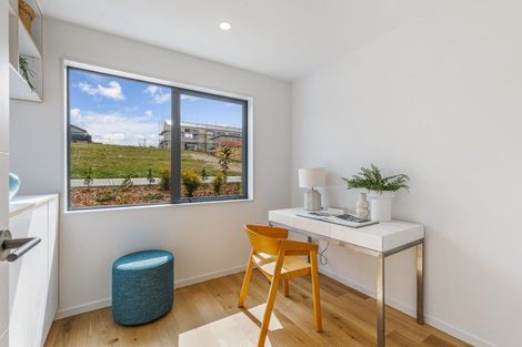 Photo of property in 5 Makumaku Place, Long Bay, 0630