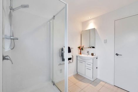 Photo of property in 4 St Catherine Crescent, West Harbour, Auckland, 0618