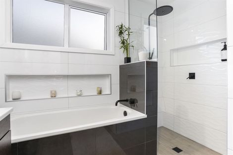 Photo of property in 1/84 Birkenhead Avenue, Birkenhead, Auckland, 0626