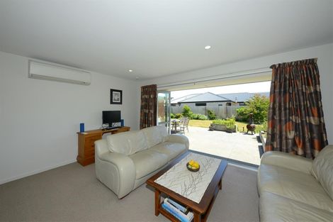 Photo of property in 10 Conie Glen Lane, Broomfield, Christchurch, 8042