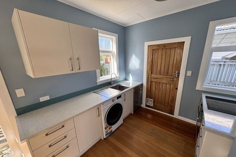 Photo of property in 61 Endeavour Street, Lyall Bay, Wellington, 6022