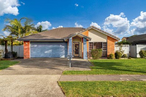 Photo of property in 16 Turnberry Drive, Wattle Downs, Auckland, 2103