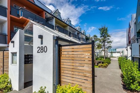 Photo of property in Amuri Park Apartments, 6/280 Bealey Avenue, Christchurch Central, Christchurch, 8013