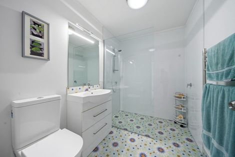 Photo of property in 12 Burgundy Drive, Martinborough, 5711