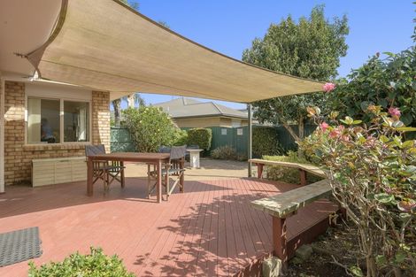 Photo of property in 10 Evansbel Place, Papamoa Beach, Papamoa, 3118