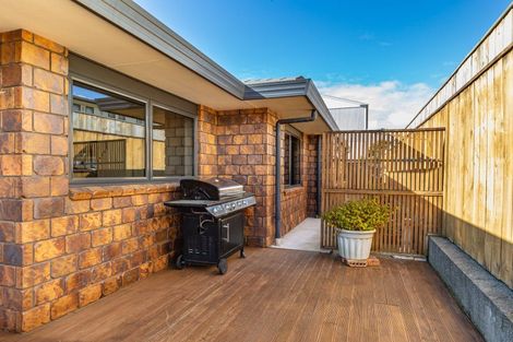 Photo of property in 9a Trafalgar Street, Levin, 5510