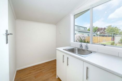 Photo of property in 72 New York Street, Martinborough, 5711