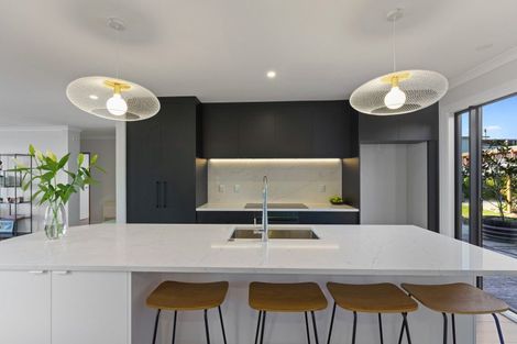 Photo of property in 79 Marine Parade, Paraparaumu Beach, Paraparaumu, 5032