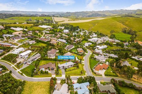 Photo of property in 1 Gavinike Place, Waimauku, 0812