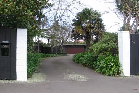Photo of property in 562 Featherston Street, Roslyn, Palmerston North, 4414