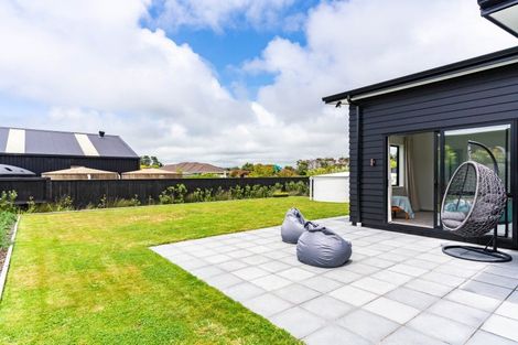 Photo of property in 37 William Gilbert Drive, Mangawhai, 0505