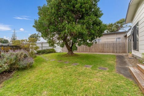 Photo of property in 43 Michael Road, Paraparaumu Beach, Paraparaumu, 5032