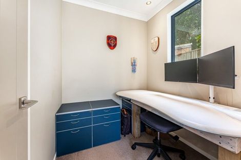 Photo of property in 8 Botany Lane, Whitby, Porirua, 5024